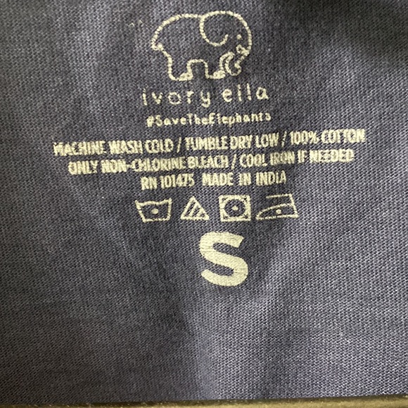 Ivory Ella long sleeved African safari pattern navy size small - Picture 3 of 3